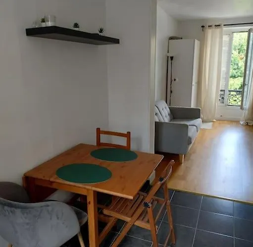 Beau Dans Rue Calme Boulogne-Billancourt